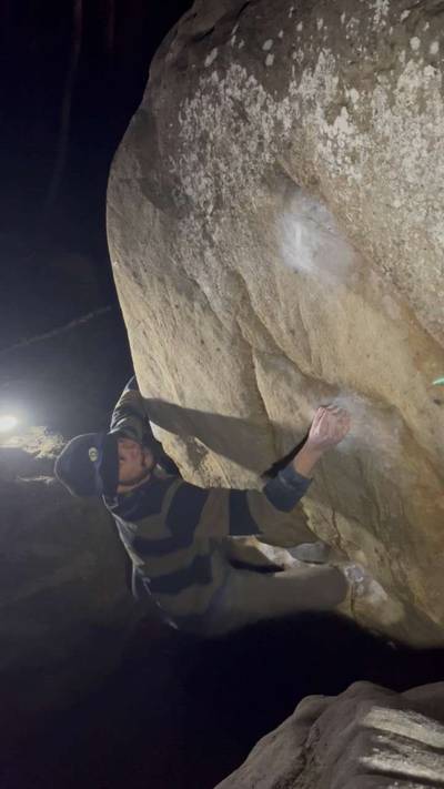 Pussy Power v7, Lookout Mountain - Beta Video from climbsbynikaleb