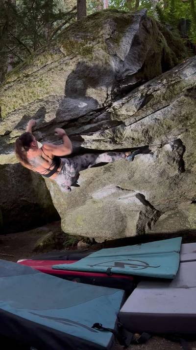 Man Cave v6, Squamish - Beta Video from mountainmarie