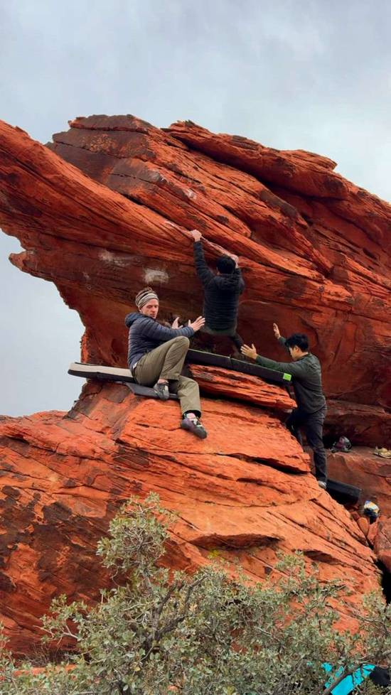 Crimson Saddle Stand v5, Red Rock - Beta Video from rickyslclimbs