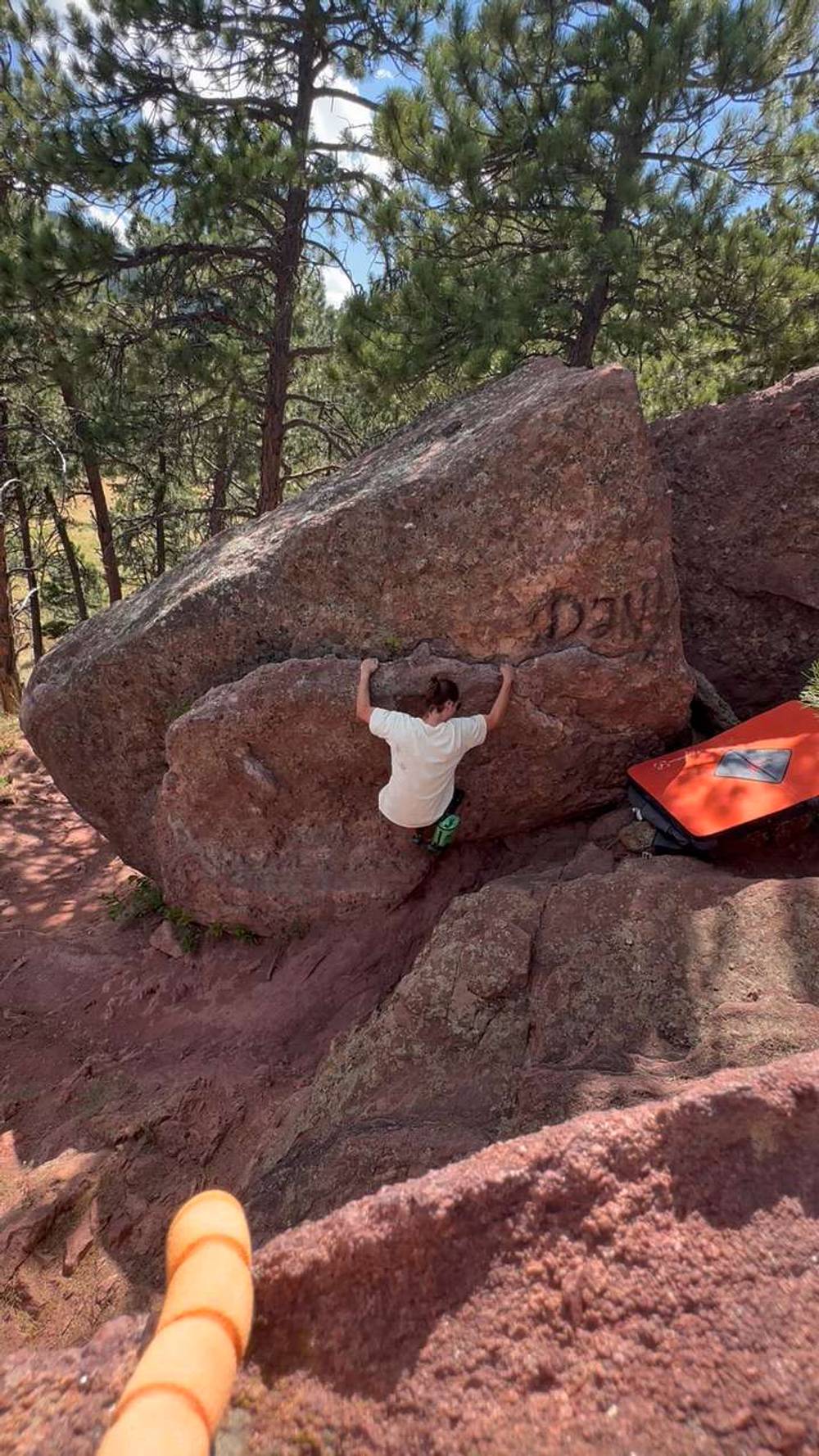 East Side Lower Traverse v0, Flagstaff Mountain, CO - Beta Video from Chris_Ol