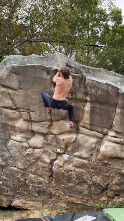 45 Degree Traverse v7, Stone Fort - Beta Video from climbmoder