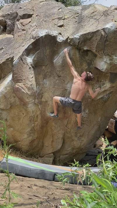 Black Fly Hell v8, Malibu - Beta Video from peterclimbs