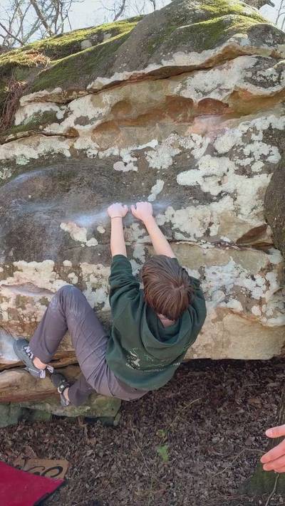 Frosted Flake v5, Hospital Boulders - Beta Video from lilyRose2006