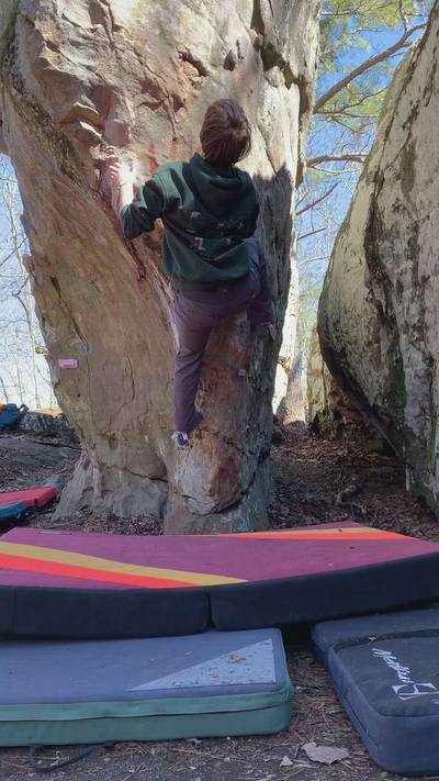 Buzzard v3, Hospital Boulders - Beta Video from lilyRose2006