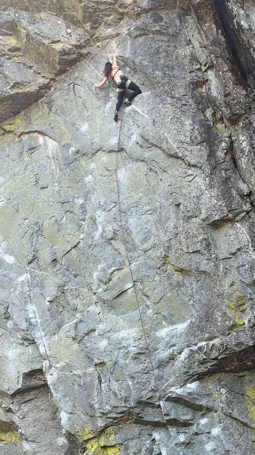 Mystery woman 5.12d, Squamish - Beta Video from kaitclimbss
