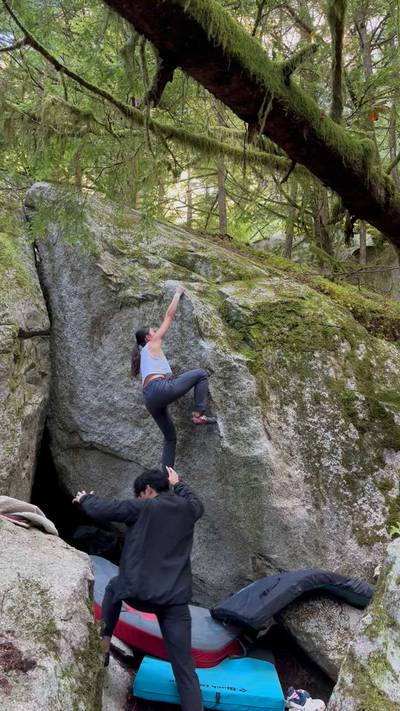The Claw v6, Squamish - Beta Video from sistineclimbs