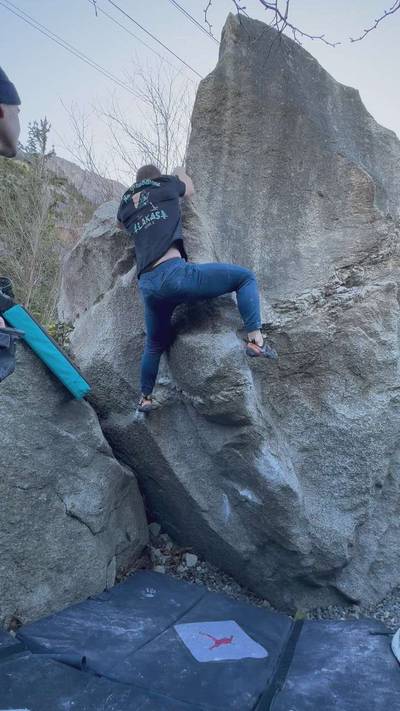 Shots Fired! v4, Squamish - Beta Video from Jer_on_the_rocks
