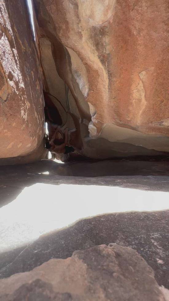 Beer Can Traverse v8, Hueco Tanks - Beta Video from chibaso