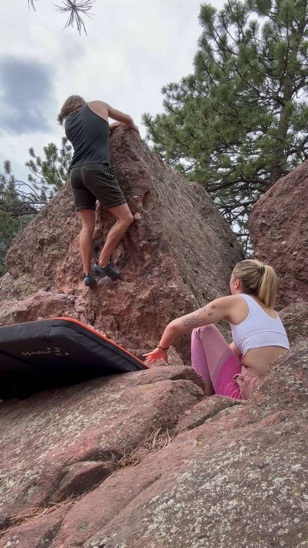 East Arete vB, Flagstaff Mountain, CO - Beta Video from Chris_Ol