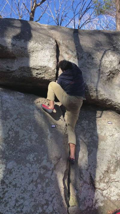 Gaping Crack v0, Boat Rock - Beta Video from Andres.Santana