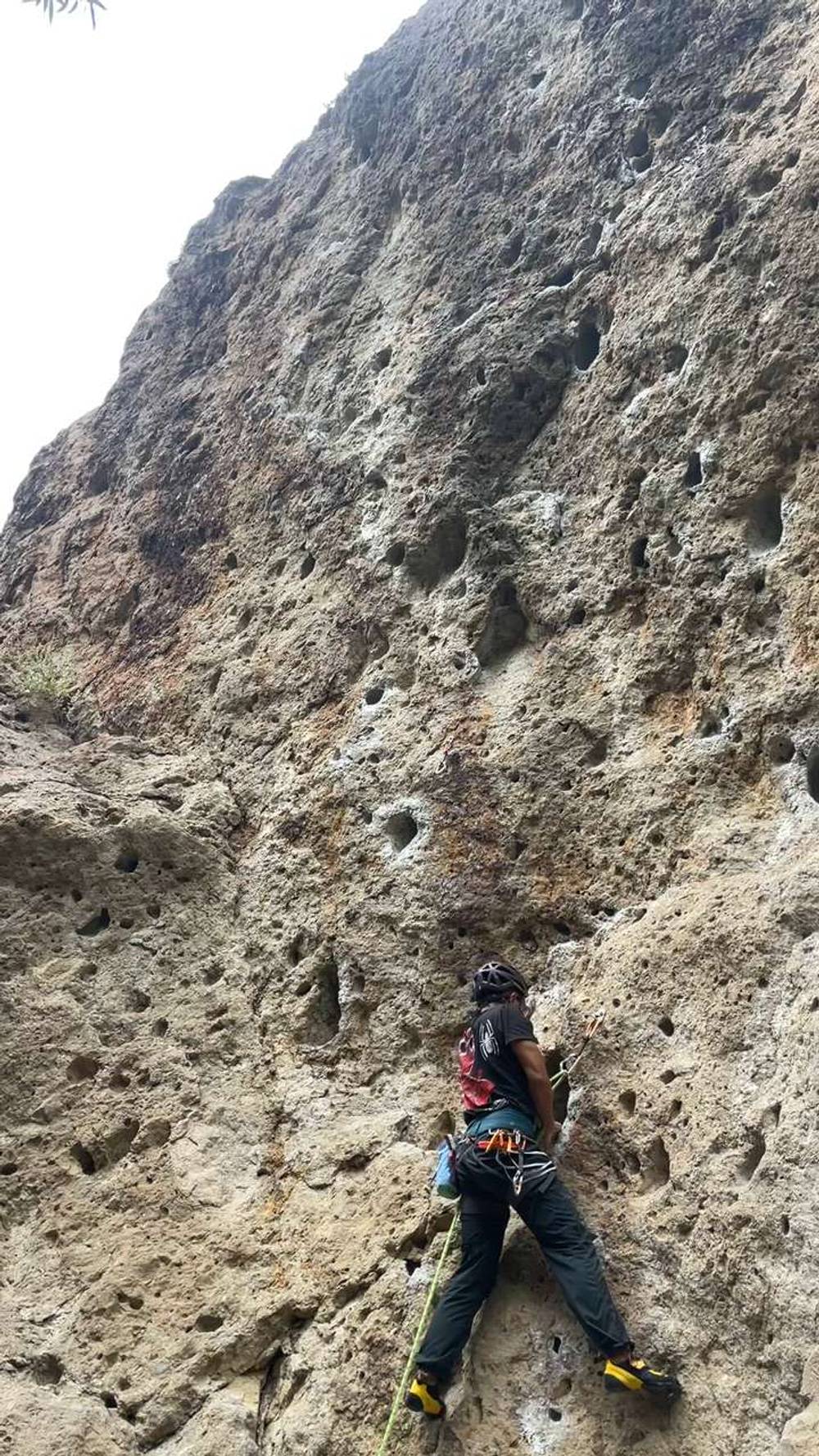 Pow right in the kisser 5.12a, Malibu - Beta Video from timcasasola