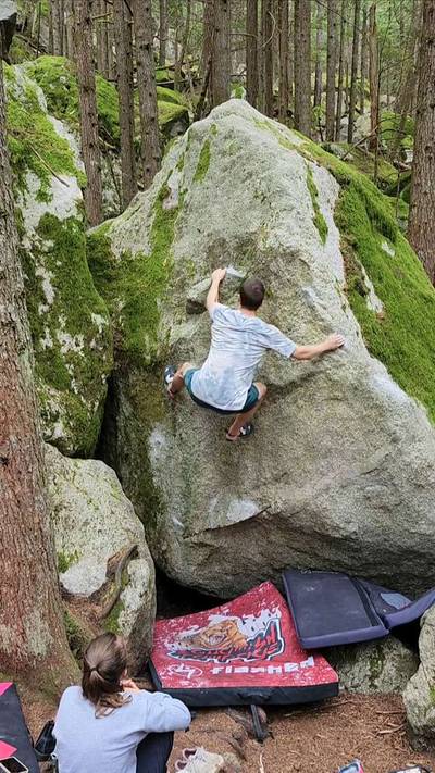 White Bread v1, Squamish - Beta Video from CarsonClimbs