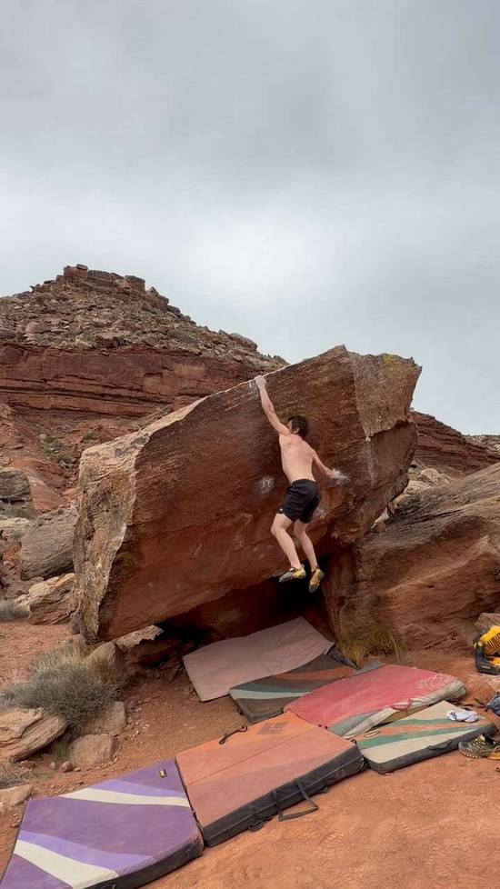 Altitude Stasis v10, Moe's Valley - Beta Video from PhilH