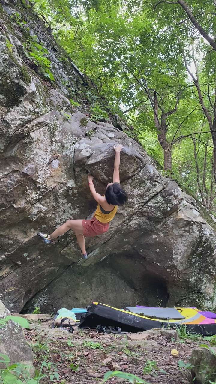 McBarker v1 Eastside, Horseshoe Canyon Ranch Bouldering Watch Beta