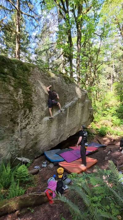 Typhoon v4, Squamish - Beta Video from CarsonClimbs