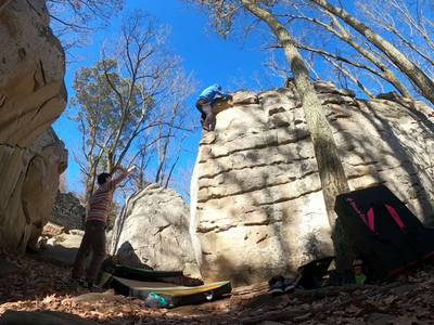 Incredarete v1, Stone Fort - Beta Video from diego_climbs_