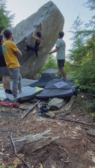 Ivory Tower v9, Squamish - Beta Video from ZoeBeau