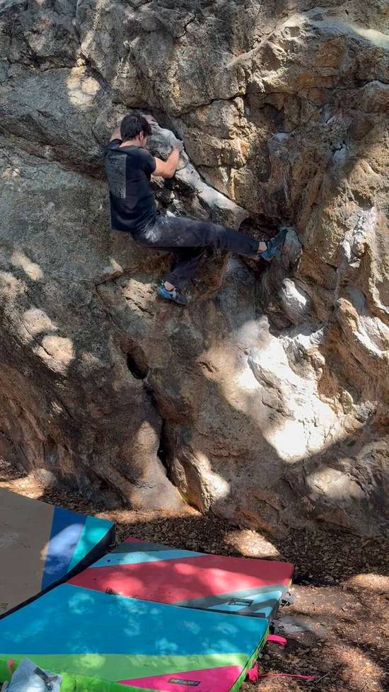 Bench Wall Crack (aka Nat's Crack) v1, Berkeley - Beta Video from Growlz