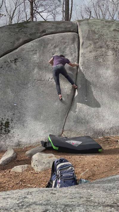 Easy Crack v0, Boat Rock - Beta Video from BeegBoi