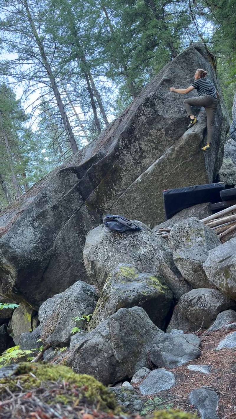 Gaze of the Grasshopper v4, Leavenworth - Beta Video from DaBoulderFolder