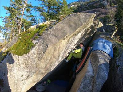 Frontside v12, Squamish - Beta Video from grahammcgrenere