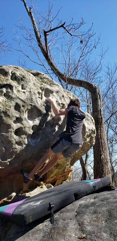 Pebble Beach v4, Hospital Boulders - Beta Video from Mjclimber