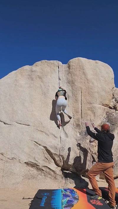 Pinhead v1, Joshua Tree - Beta Video from climbthatdee