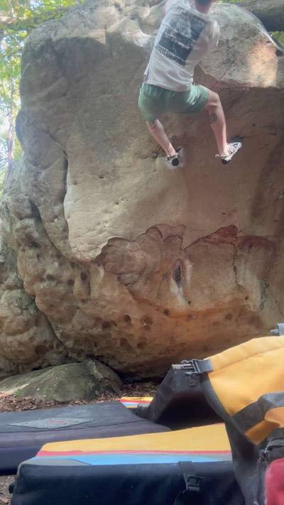 Harvest Moon v8, Zahnd - Beta Video from climber24