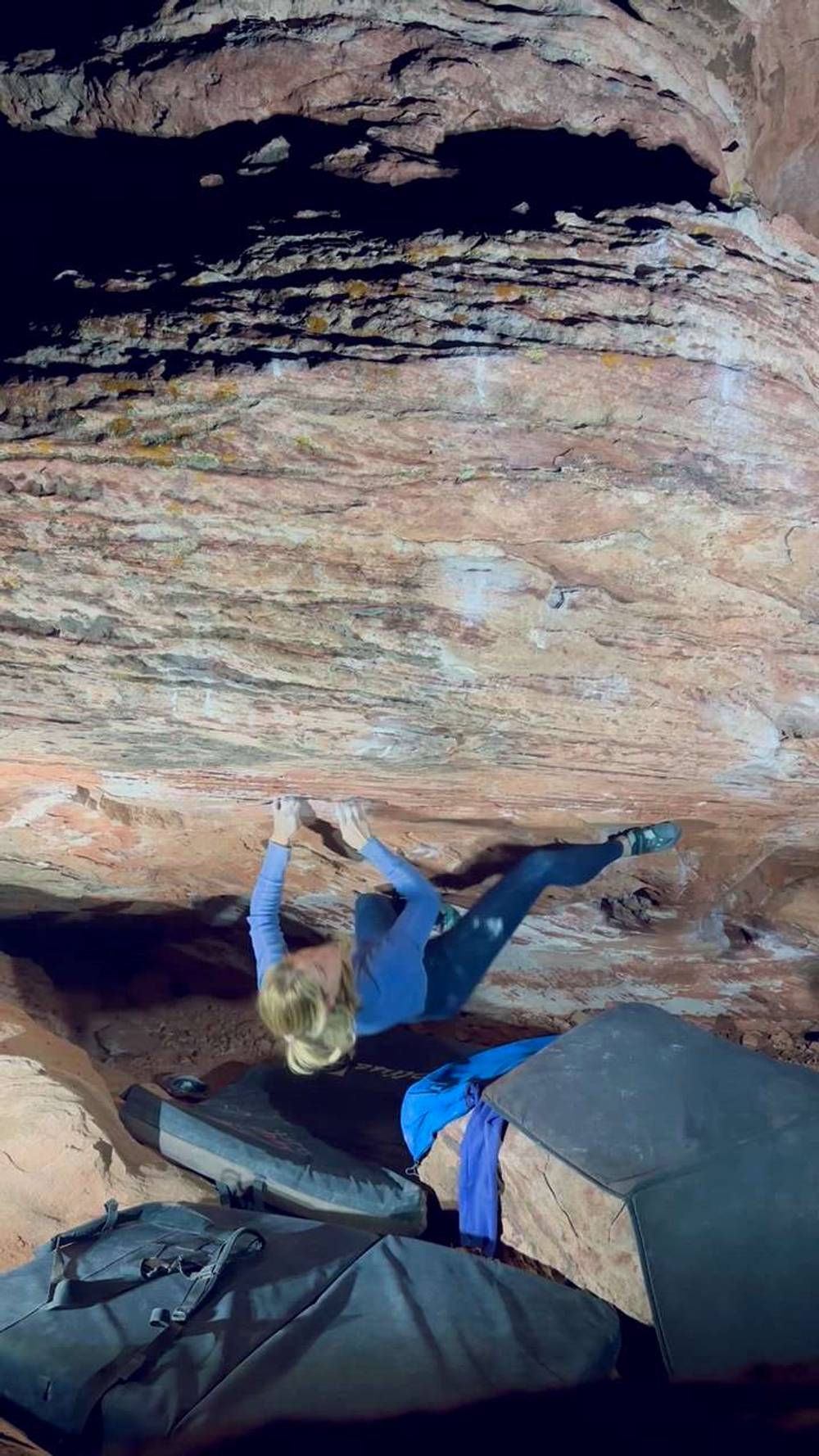 White Lotus v9, Red Rock - Beta Video from Ivana_climb