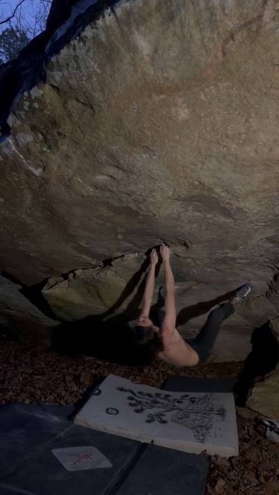 Headbanger’s Ball - NO PUBLIC ACCESS v8, Hospital Boulders - Beta Video from Garrett2
