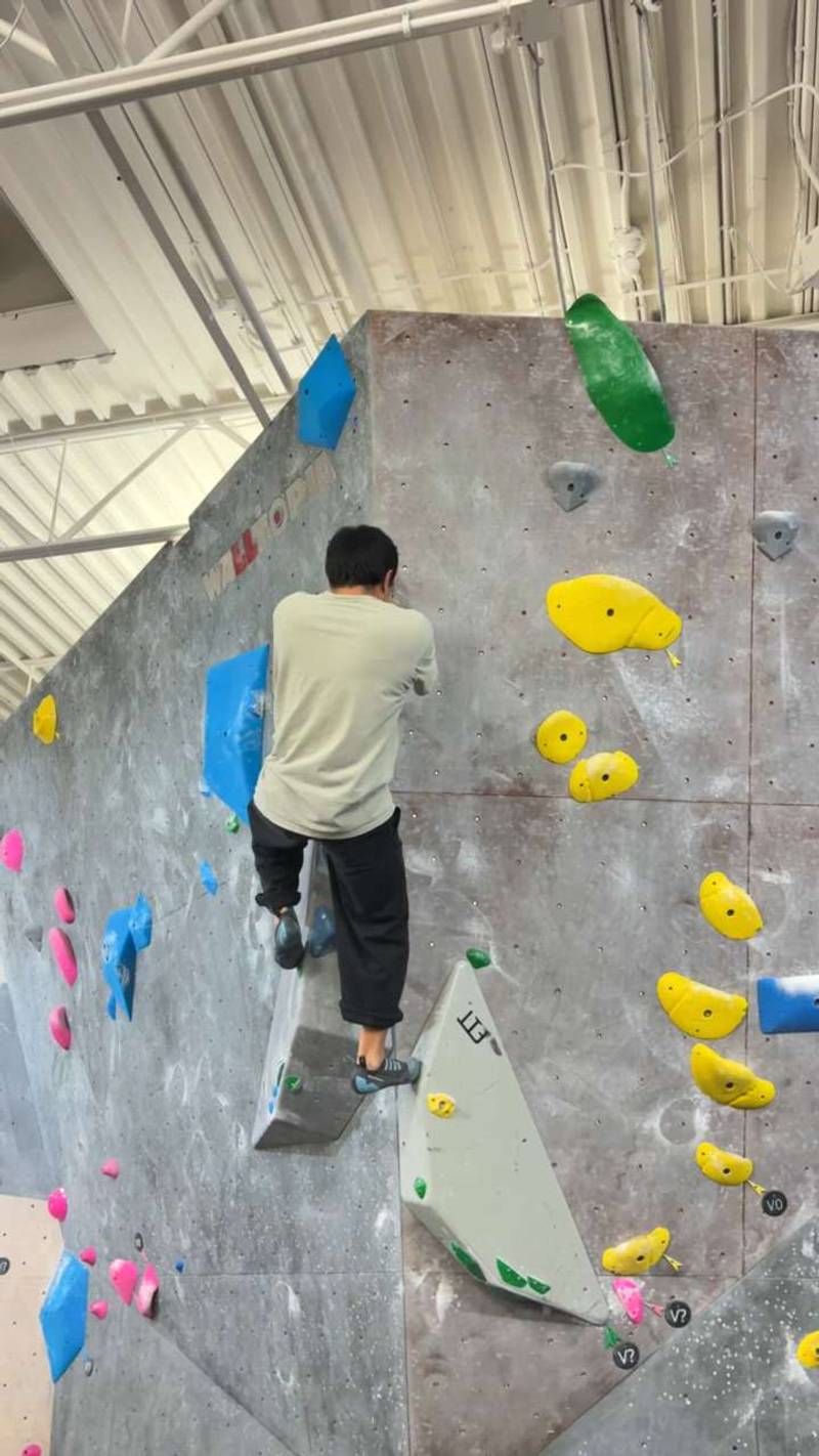 Green v6, Hogtown Boulders - Beta Video from itsMarkus