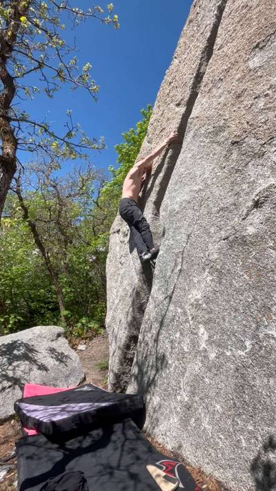 The Offwidth v0, Little Cottonwood Canyon - Beta Video from griffin.climbs