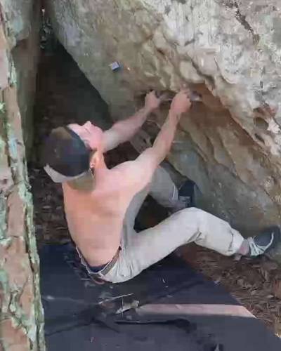 Between Two Slabs v5, Hospital Boulders - Beta Video from scoot_goon