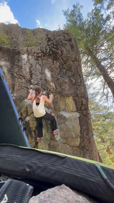 Blocks Sit v5, Rocky Mountain National Park - Beta Video from climbsabigail