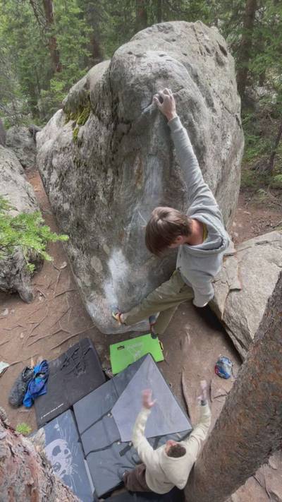 Bessie v11, Guanella Pass - Beta Video from cmclimbs
