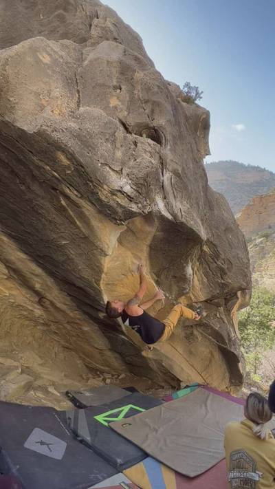 Gandhi (aka Holds be a Gandhi) v10, Joe's Valley - Beta Video from routesetter