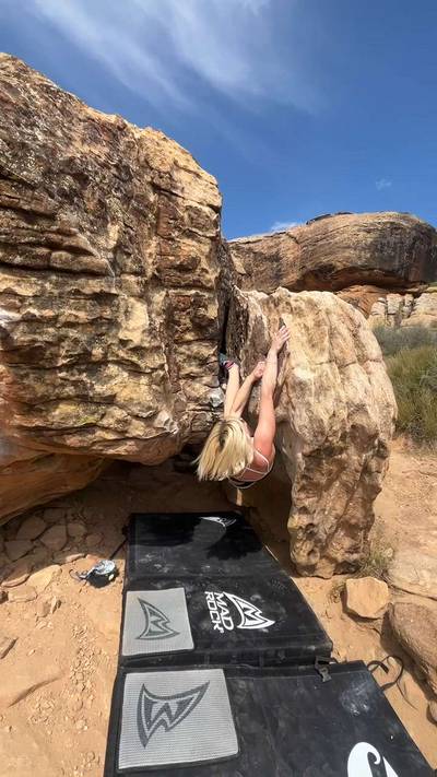 Bat Cave v1, Moe's Valley - Beta Video from pink.ab