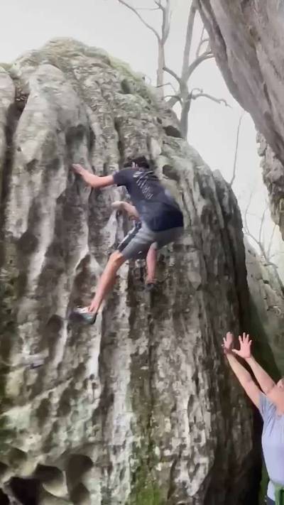 Spineless v6, Hospital Boulders - Beta Video from Mjclimber