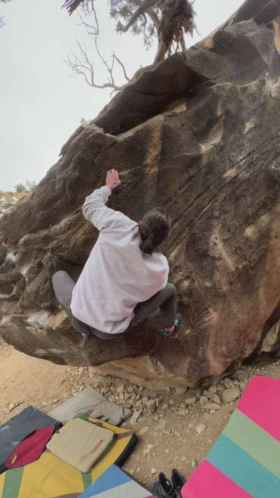 Scrawny Right v7, Joe's Valley - Beta Video from mylesclimbs