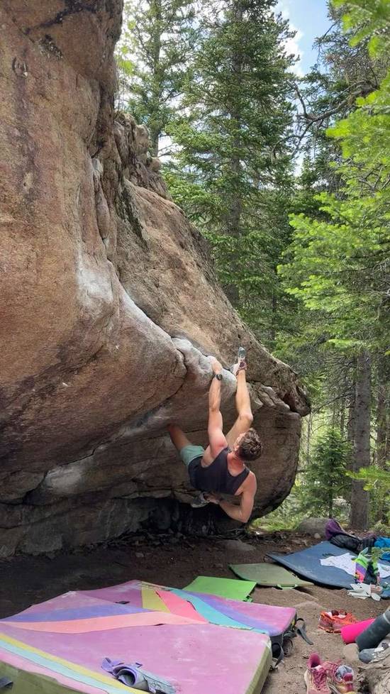 Man Eater Far Right v8, Rocky Mountain National Park - Beta Video from ROCUP