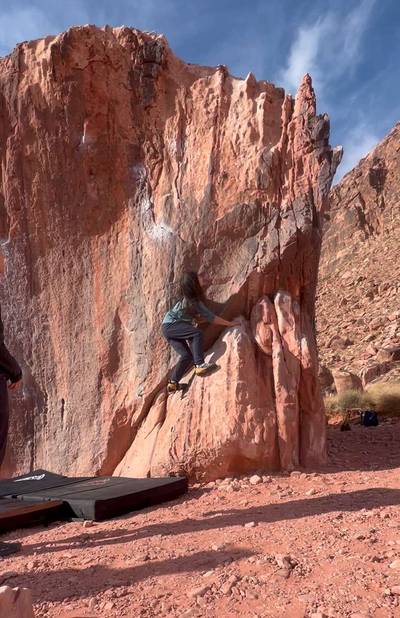 Clam Bumper v4, Red Rock - Beta Video from oliviabaoyu