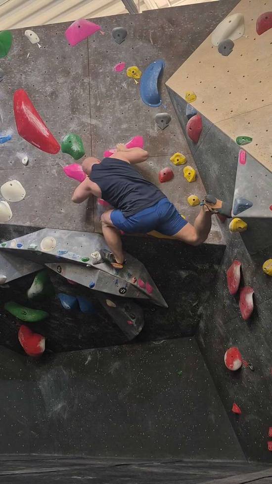 Pink v5, Hogtown Boulders - Beta Video from philtered_phitness