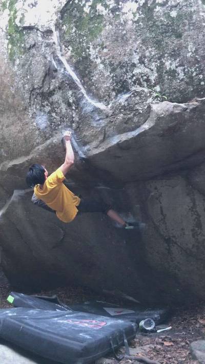 Biggie Shorty v10, Stone Fort - Beta Video from dan_fu_climbs