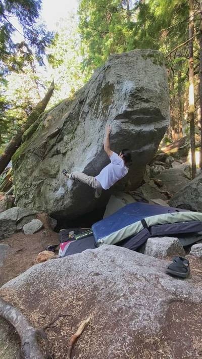 The Stinger Low v10, Squamish - Beta Video from seanvanderluit