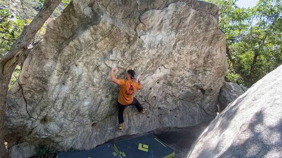 Warm Up Traverse v3, Little Cottonwood Canyon - Beta Video from Willer