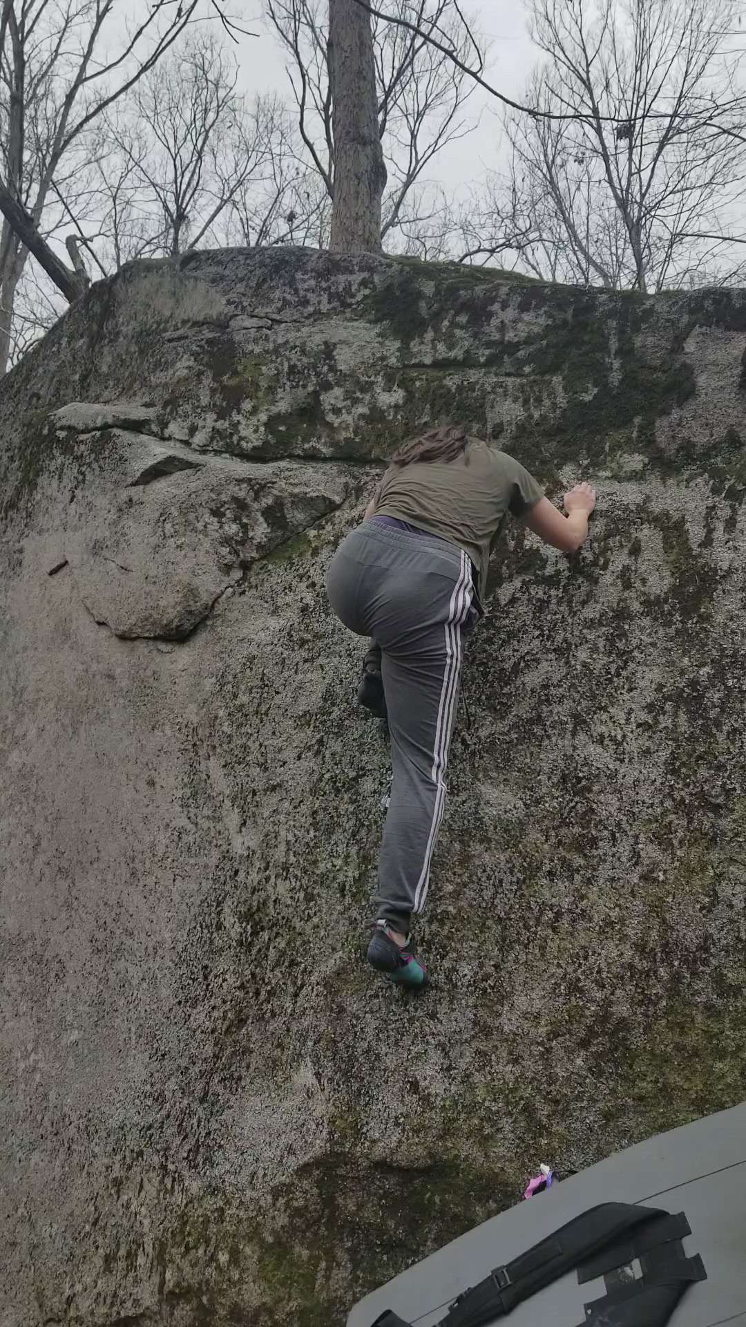 Magnolia Bulge v3 - Woods' Hill, Boat Rock Bouldering - Watch Beta Videos