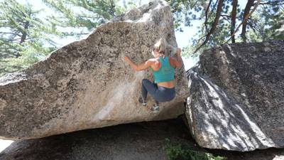 Black Moth Super Rainbow v6, Black Mountain - Beta Video from Angelina.Marie