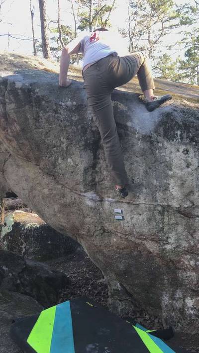Dead Head v5, Hospital Boulders - Beta Video from jo.burn206