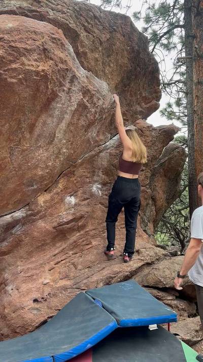 The Roof v0, Flagstaff Mountain, CO - Beta Video from meg.ascends