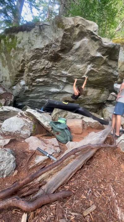 First Come First Serve v6, Squamish - Beta Video from Deeangelo